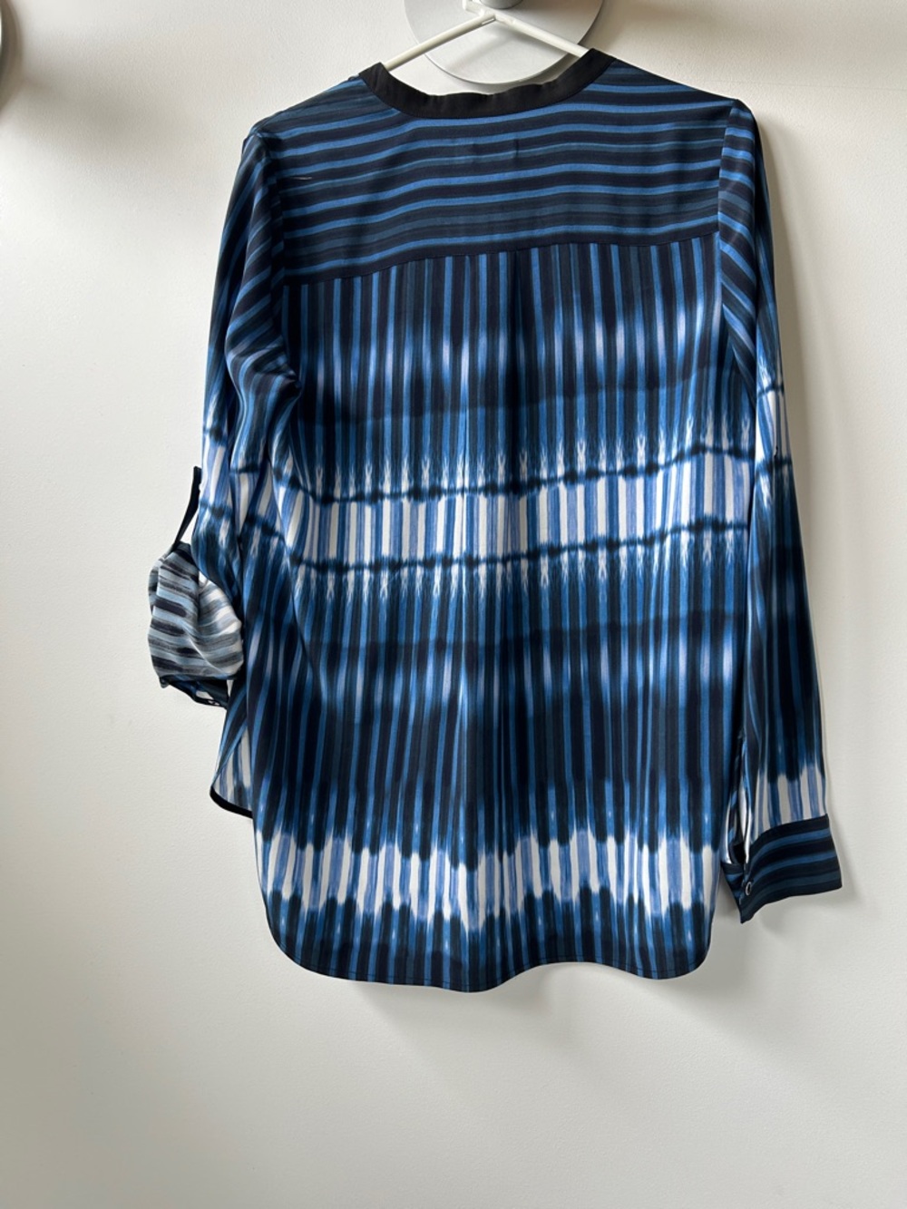 Vince Silk Blue and White Striped Tie-Dye Tunic - Picture 4 of 5